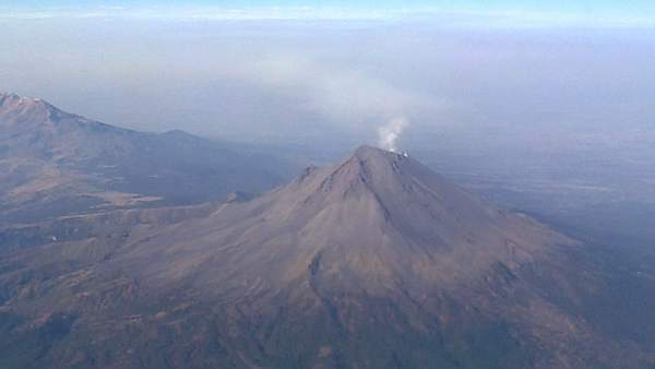El volcán Popocatépetl El volcán Popocatépetl