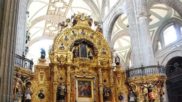Altar de la catedral de México Altar de la catedral de México