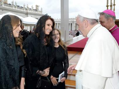 Angélica Rivera y el papa Francisco