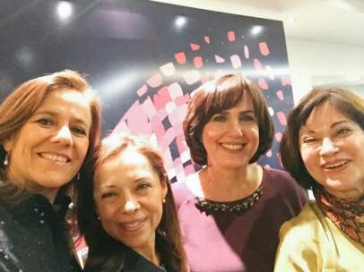 Margarita Zavala junto a Josefina Vázquez Mota, Cecilia Soto y Patricia Mercado