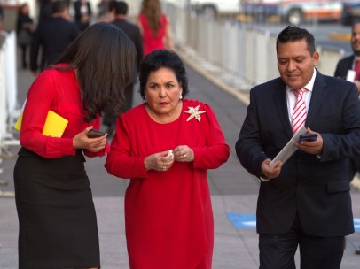 Carmen Salinas durante sesión del PRI