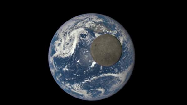El lado oscuro de la Luna El lado oscuro de la Luna